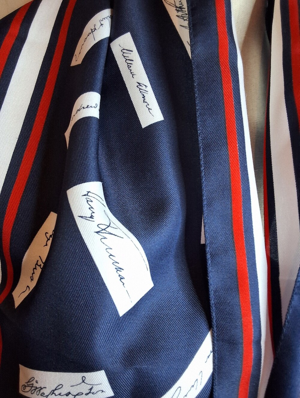 Vintage Millicent The Presidents Scarf Navy Red White Patriotic Signature Print - Picture 8 of 10